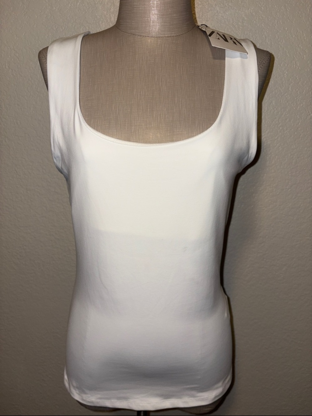 Zara White Scoop Neck Tank Top
